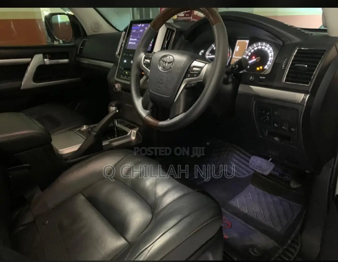 Toyota Land Cruiser 2017 White