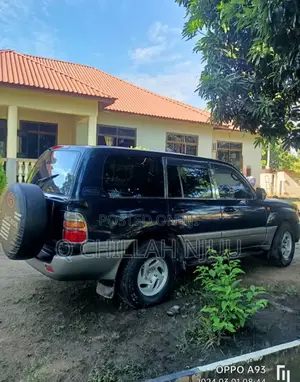 Toyota Land Cruiser 2005 Blue