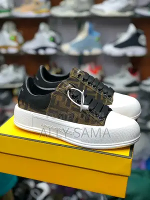 Alexander McQueen Canvas Original