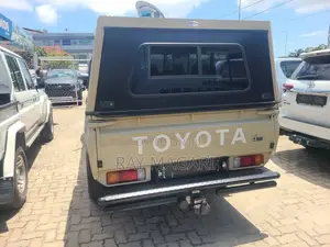 Toyota Land Cruiser 2022 Brown