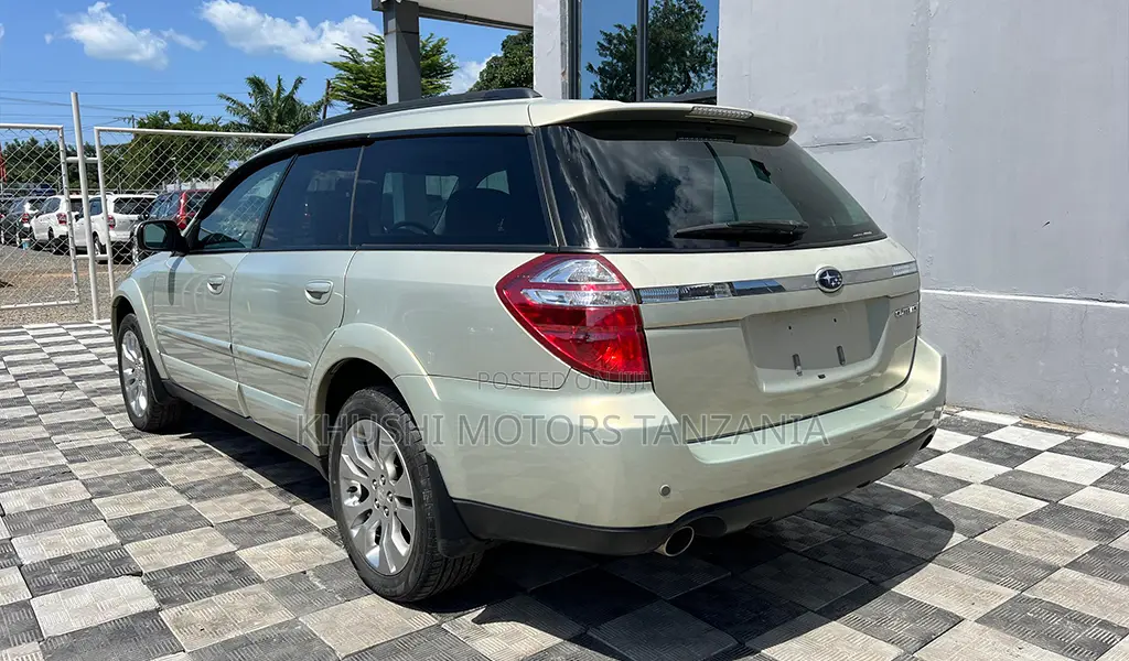 Subaru Outback 2008 Gold