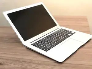 Laptop Apple MacBook Air 2017 8GB Intel Core I5 SSD 256GB