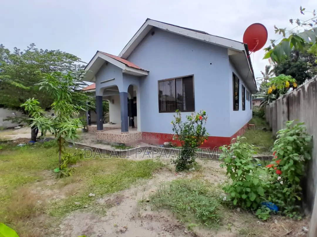 3bdrm House in Dalalipapaatzseven, Kinondoni for sale