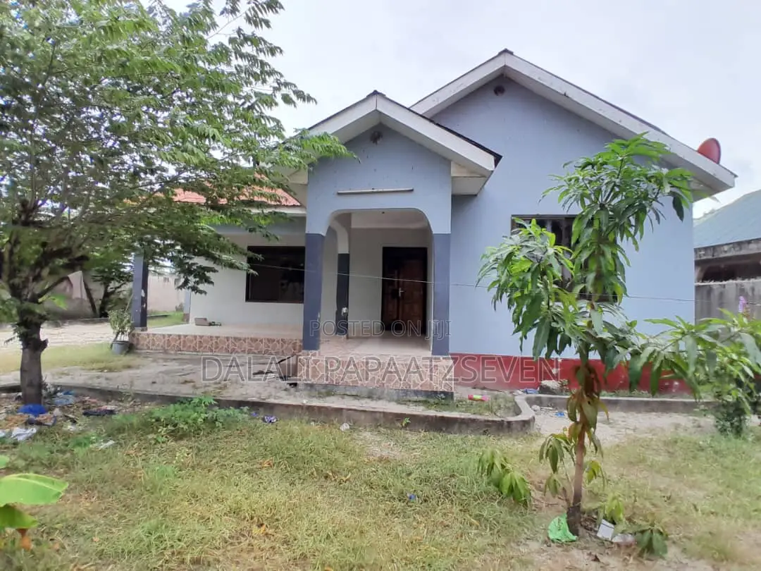 3bdrm House in Dalalipapaatzseven, Kinondoni for sale