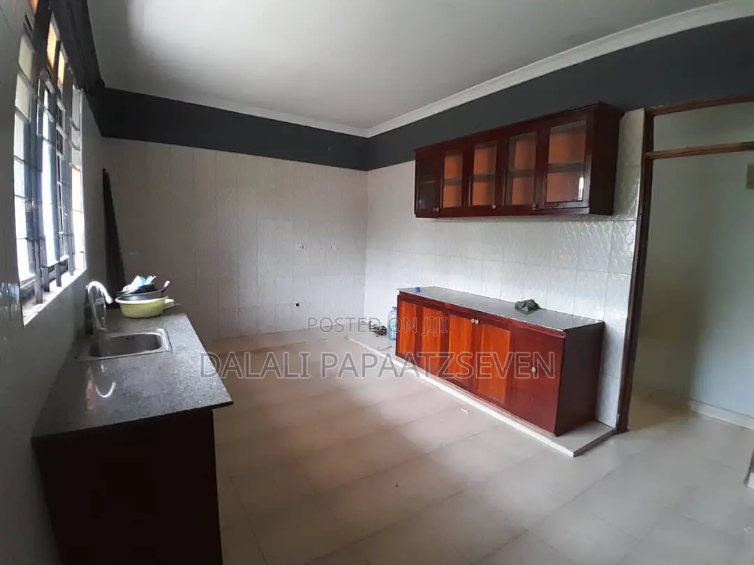 3bdrm House in Dalalipapaatzseven, Kinondoni for sale