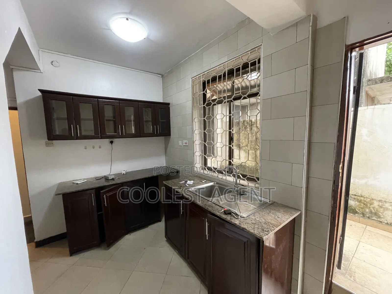 3bdrm Duplex in Msasani, Kinondoni for rent