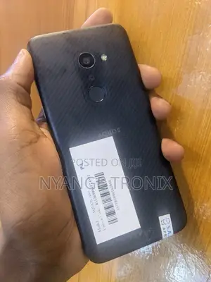 Sharp 704SH 32 GB Black