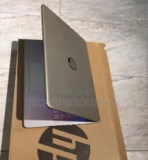New Laptop HP 14S 8GB Intel Core i7 SSD 512GB