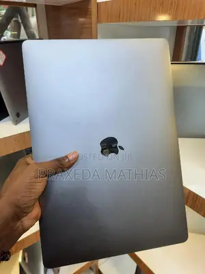 Laptop Apple MacBook Pro 2017 16GB Intel Core I7 SSD 512GB