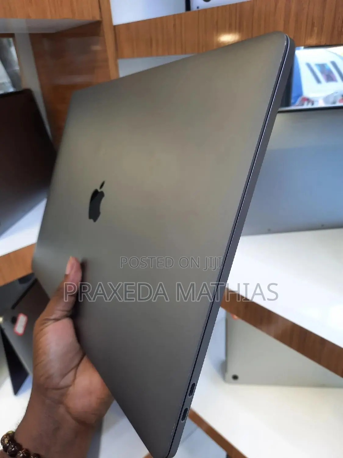 Laptop Apple MacBook Pro 2017 16GB Intel Core I7 SSD 512GB