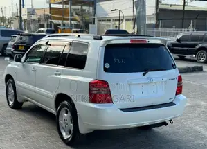 Toyota Kluger 2001 White
