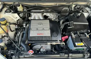 Toyota Kluger 2001 White