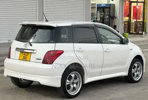 Toyota IST 2003 White