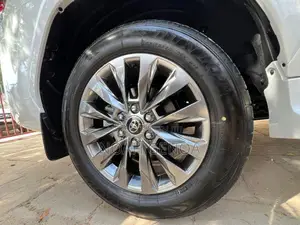 New Toyota Land Cruiser 2023 White
