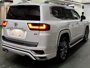 Toyota Land Cruiser 2023 White