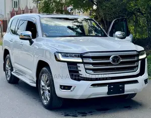 Toyota Land Cruiser 2023 White