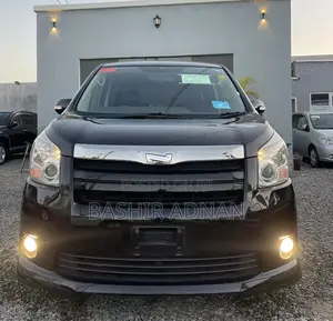 Photo - Toyota Noah 2009 Matt Black