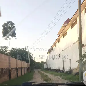 8bdrm Apartment in Mbezi Beach India for sale