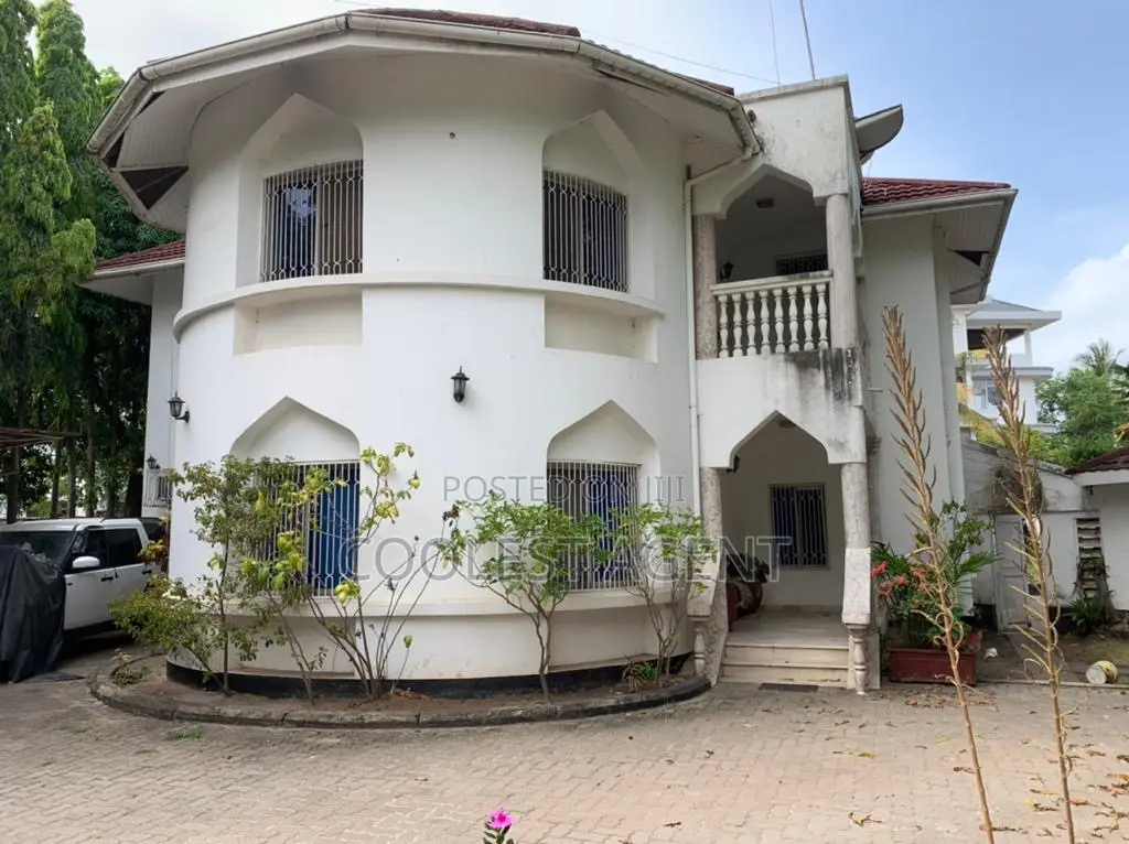 Furnished 5bdrm Bungalow in Msasani, Kinondoni for rent