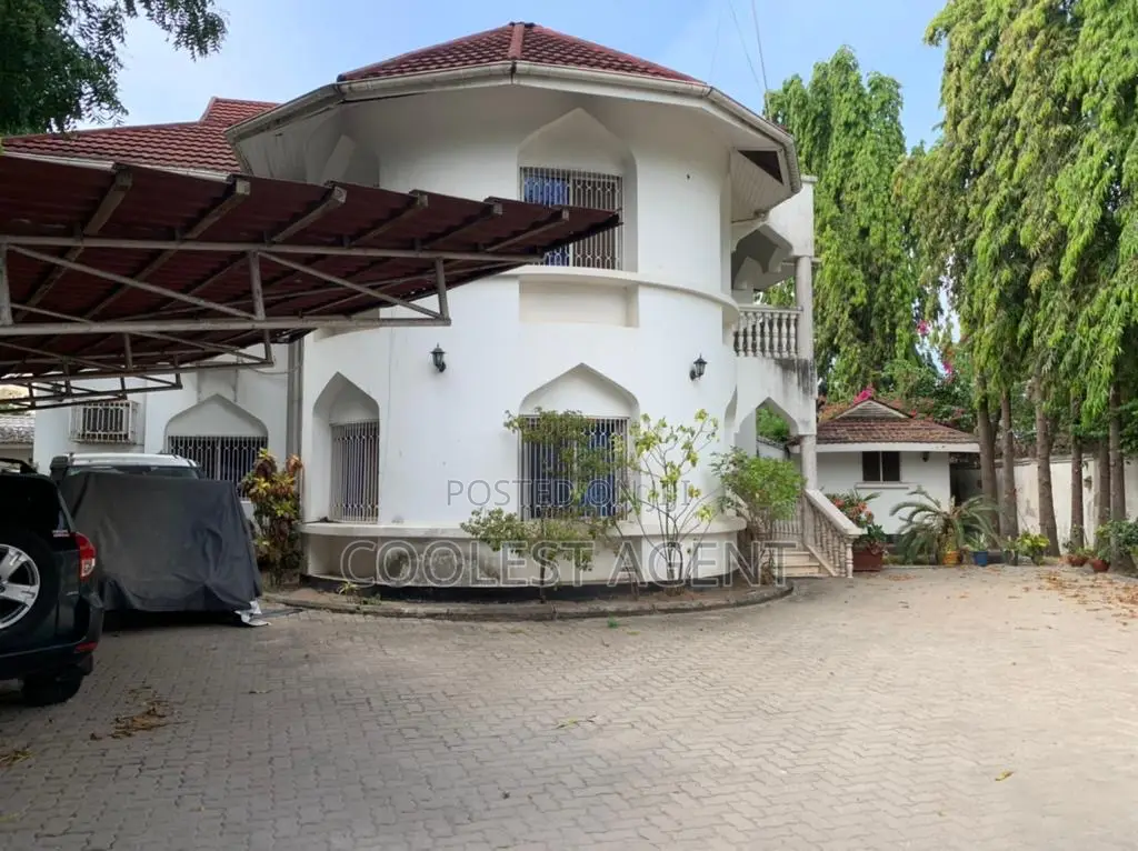 Furnished 5bdrm Bungalow in Msasani, Kinondoni for rent