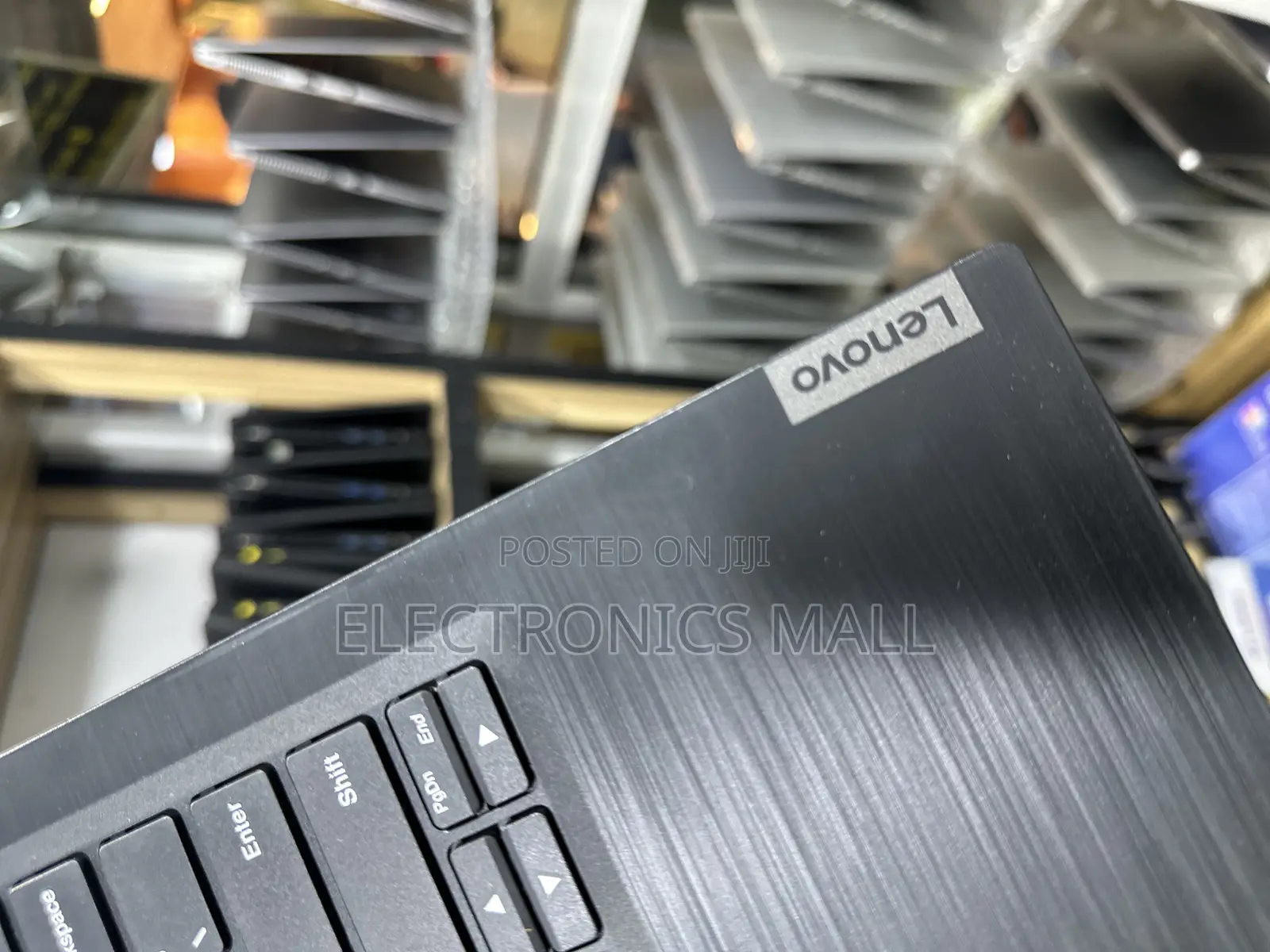 Laptop Lenovo Thinkbook 14 4GB AMD A6 HDD+SSD 500GB