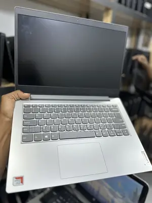 Laptop Lenovo 4GB AMD A6 HDD+SSD 500GB