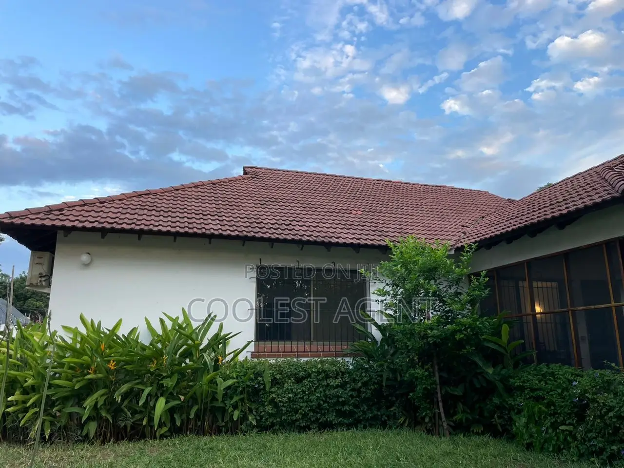 Furnished 4bdrm Villa in Oysterbay, Kinondoni for rent