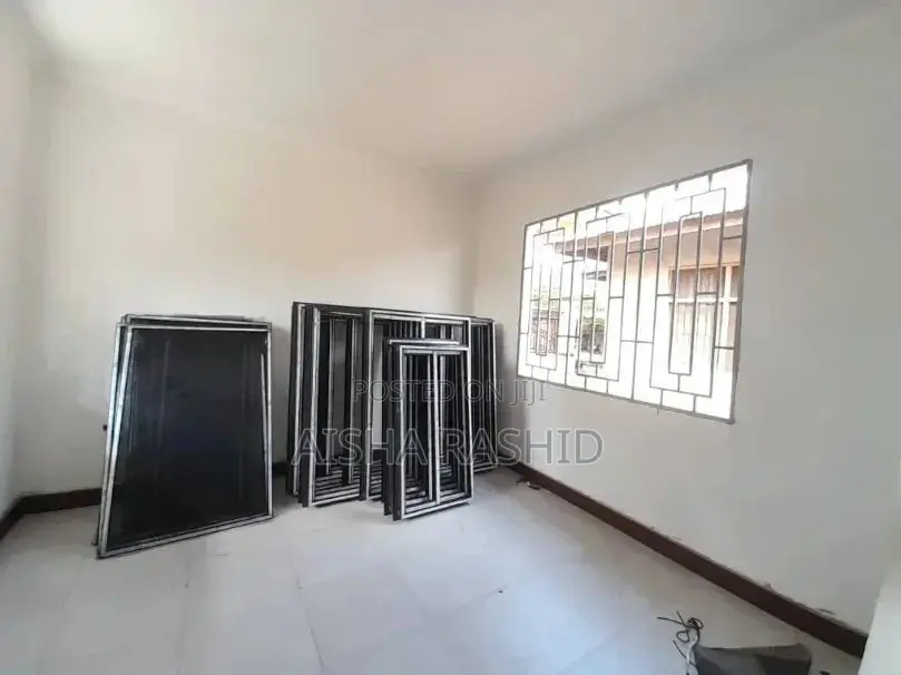 1bdrm Apartment in Kimara for rent