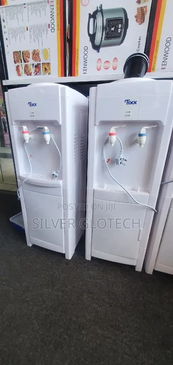 Water Dispenser With Cold and Hot Water Available