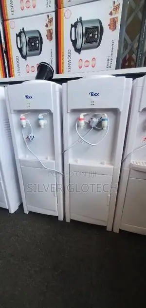 Water Dispenser With Cold and Hot Water Available