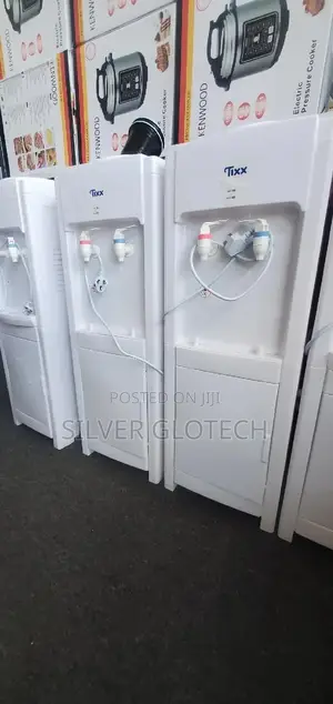 Water Dispenser With Cold and Hot Water Available