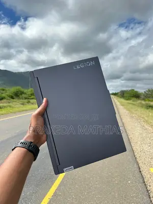 New Laptop Lenovo Legion 5 16GB AMD Ryzen 7 SSD 512GB