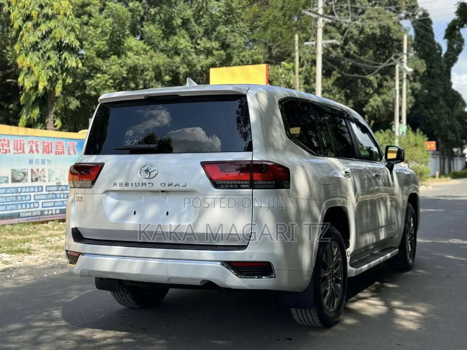 Toyota Land Cruiser 2023 White