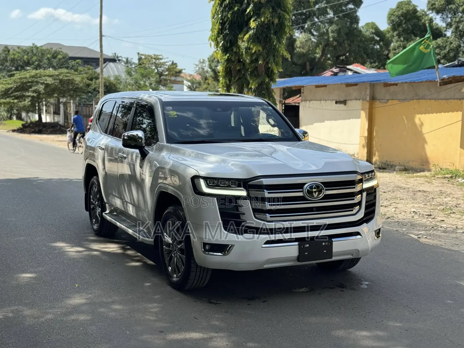 Toyota Land Cruiser 2023 White