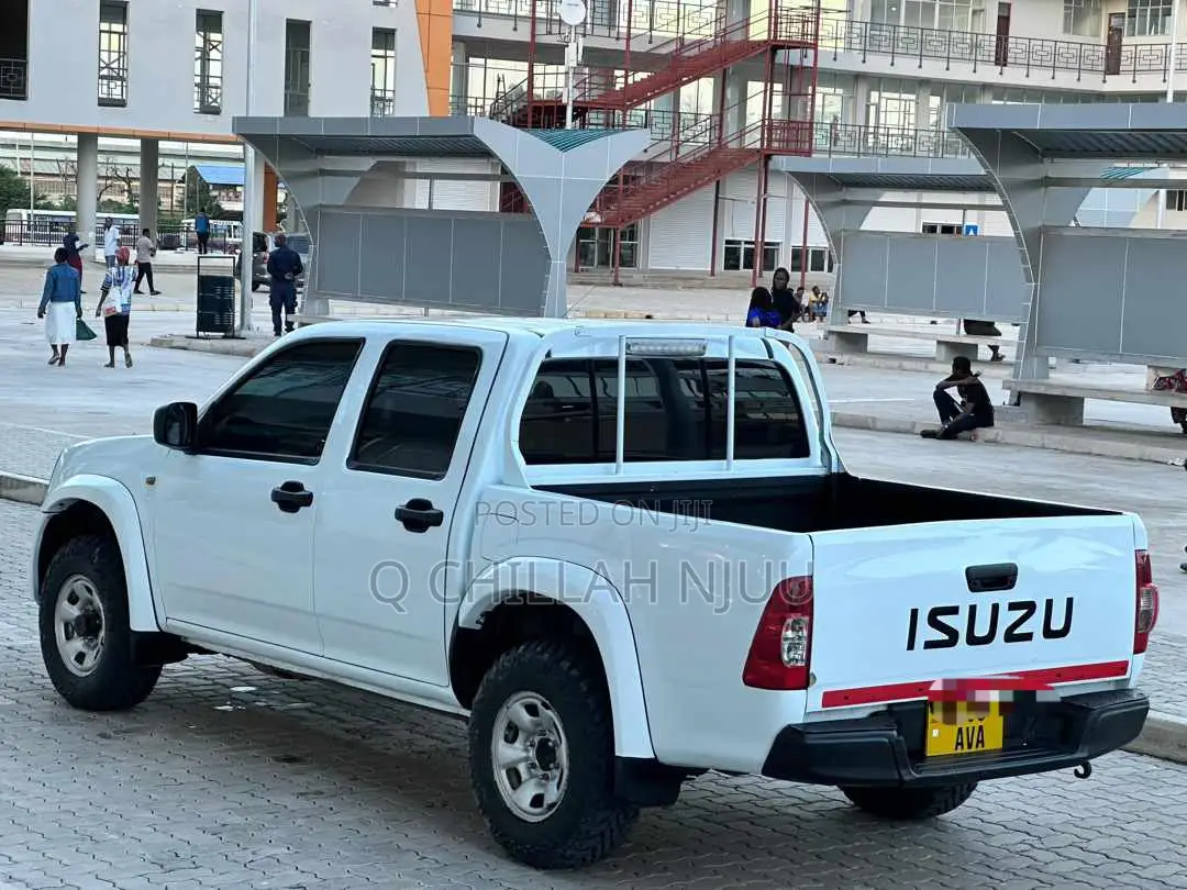 Isuzu D-MAX 2007 White