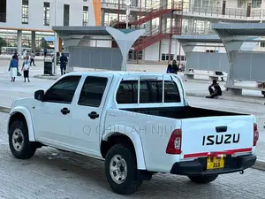 Isuzu D-MAX 2007 White