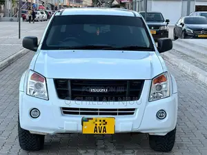 Photo - Isuzu D-MAX 2007 White
