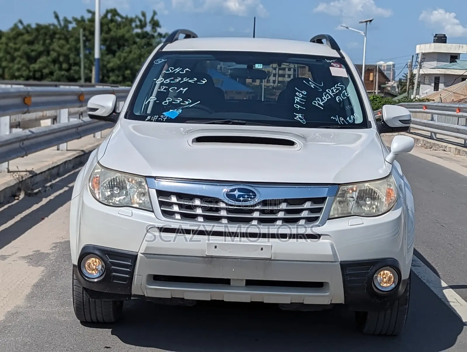 Subaru Forester 2011 Off white