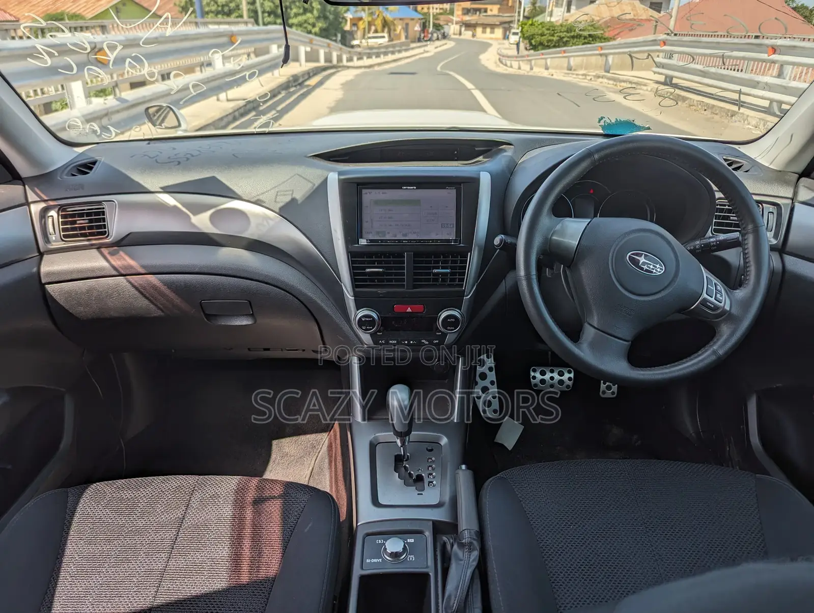 Subaru Forester 2011 Off white