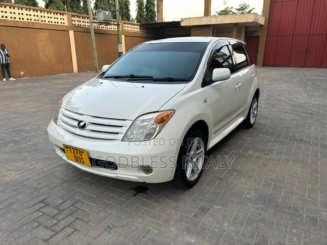 Toyota IST 2005 White