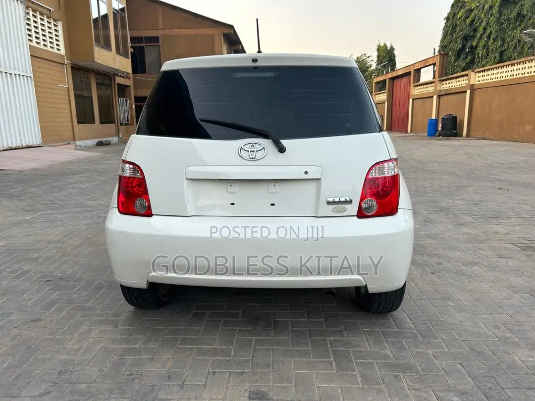 Toyota IST 2005 White