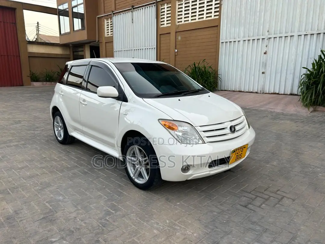 Toyota IST 2005 White