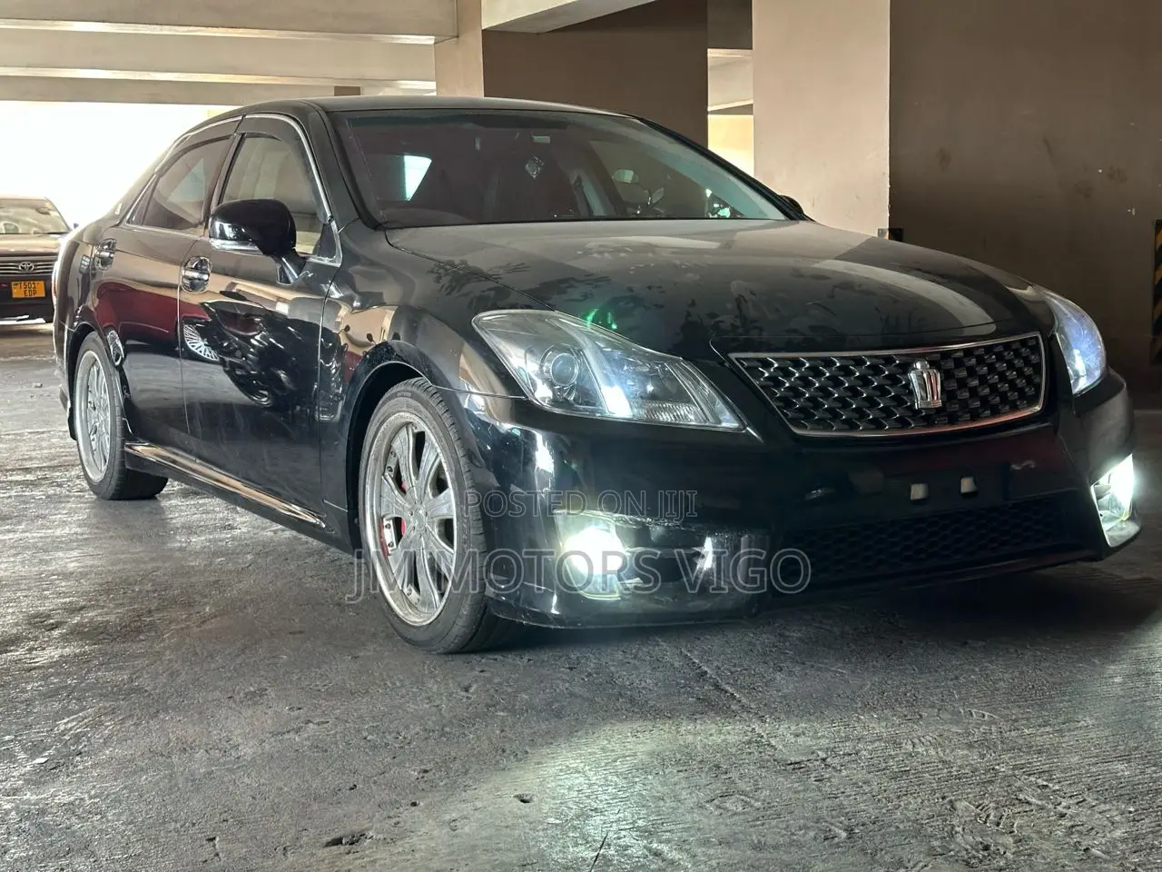 Toyota Crown 2011 Black