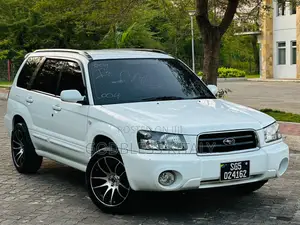 Subaru Forester 2004 White
