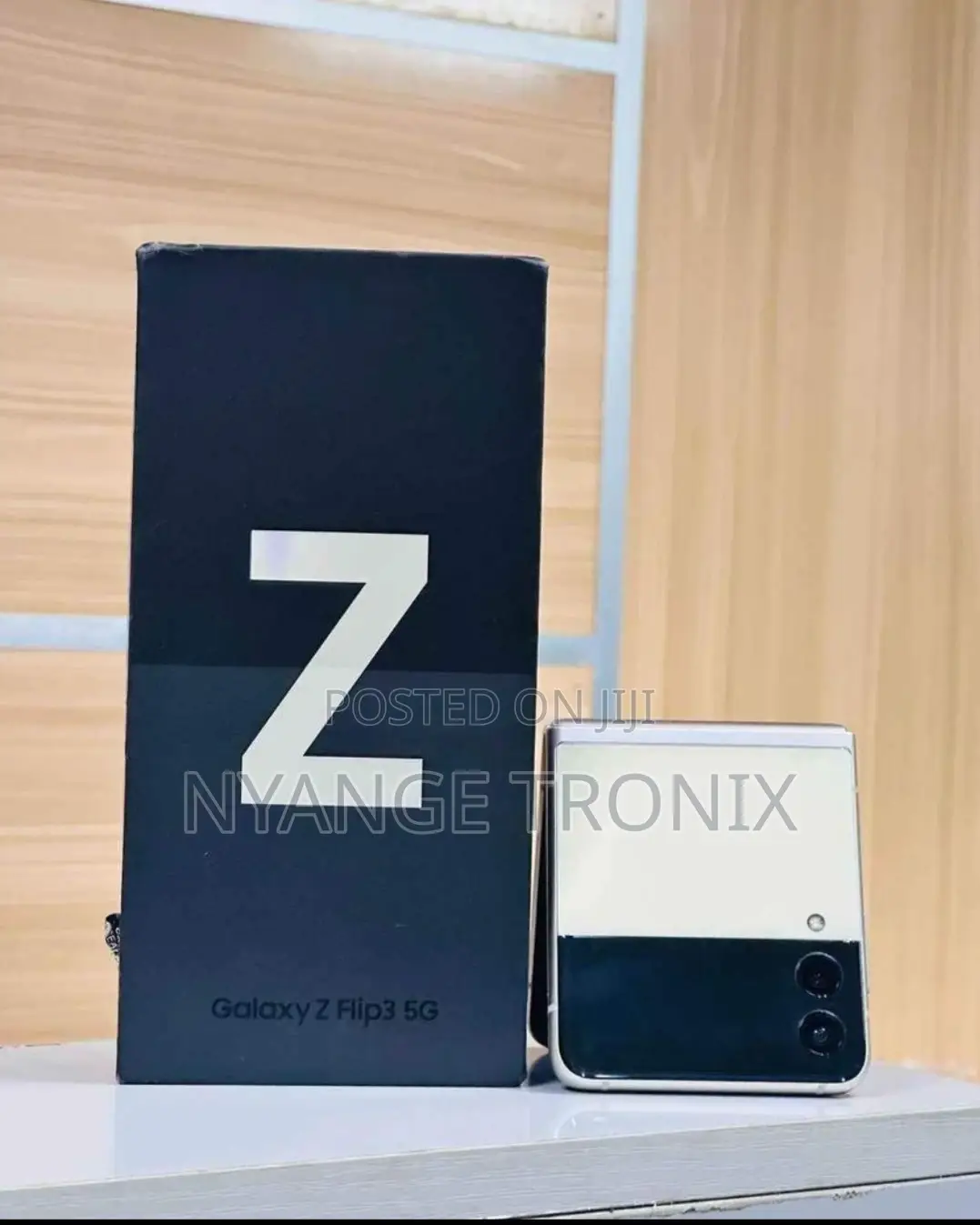 New Samsung Galaxy Z Flip 3 256 GB