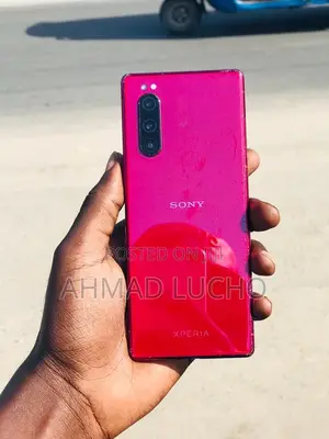 Photo - Sony Xperia 5 128 GB Red