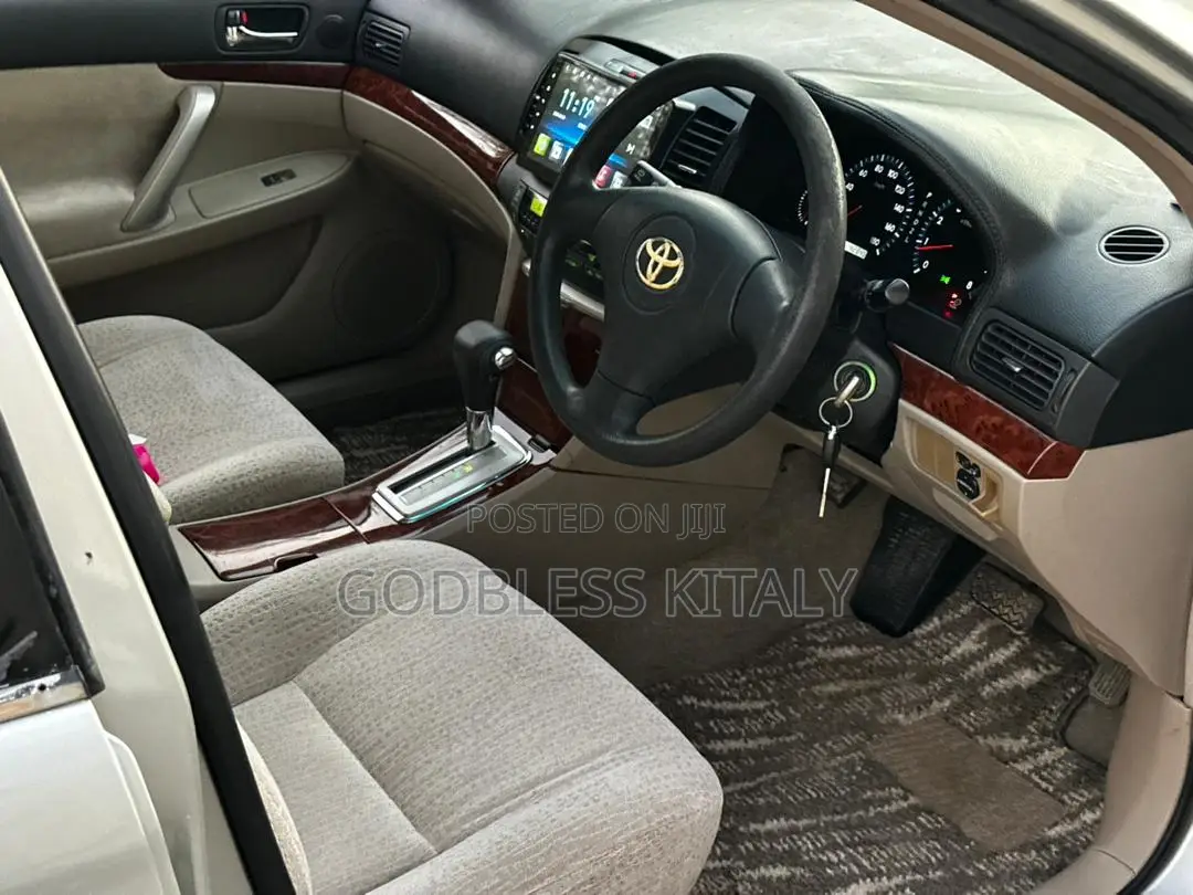 Toyota Premio 2004 Silver