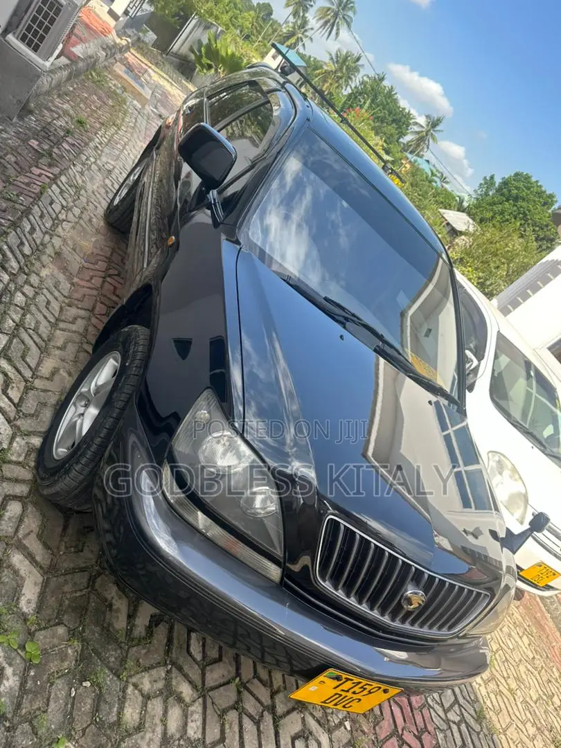 Toyota Harrier 2002 Black