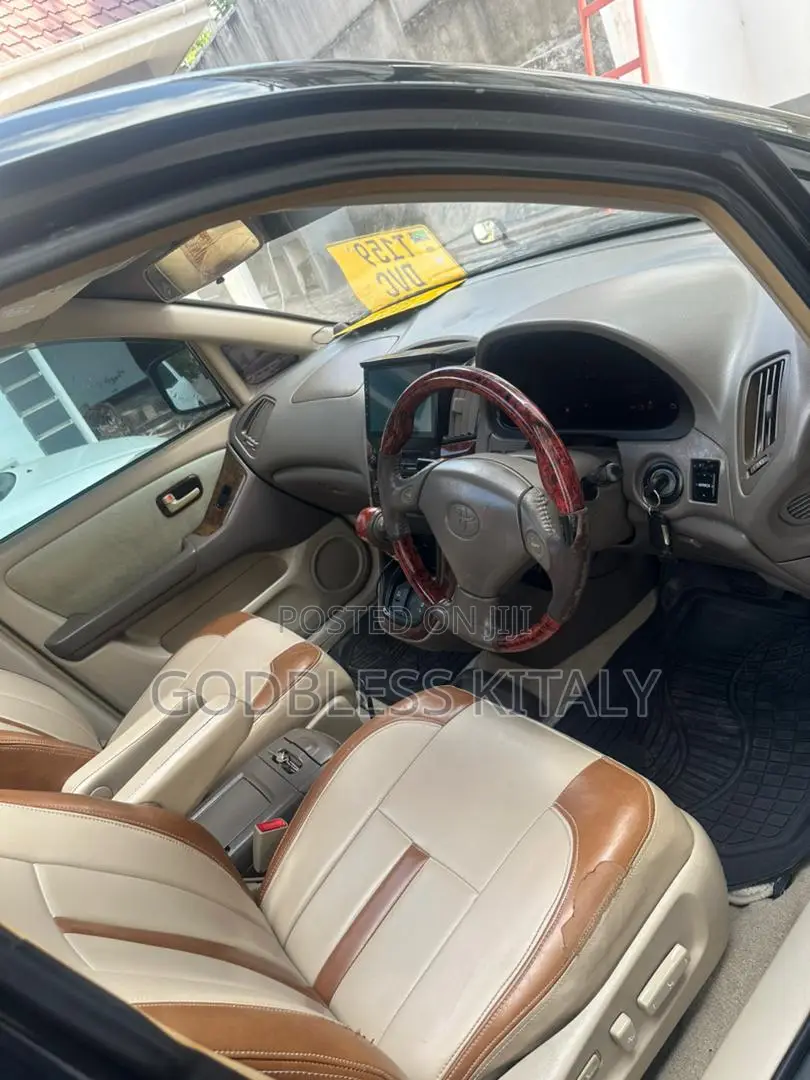 Toyota Harrier 2002 Black