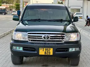 Photo - Toyota Land Cruiser 2000 Green